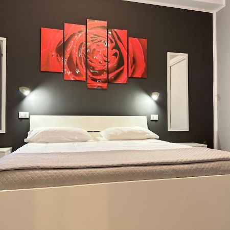 Hotel Le Tre Rose Terrasini Zewnętrze zdjęcie